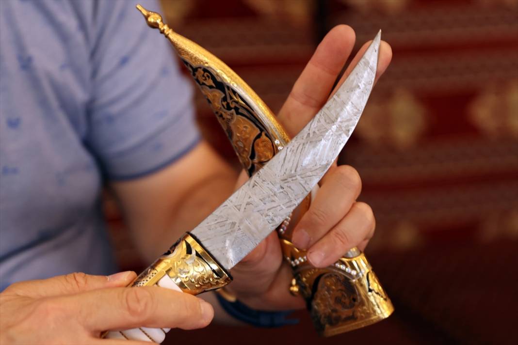 Gökten yağan taş Konya'da servete dönüştü! 30 bin dolarlık bıçak satışta 5